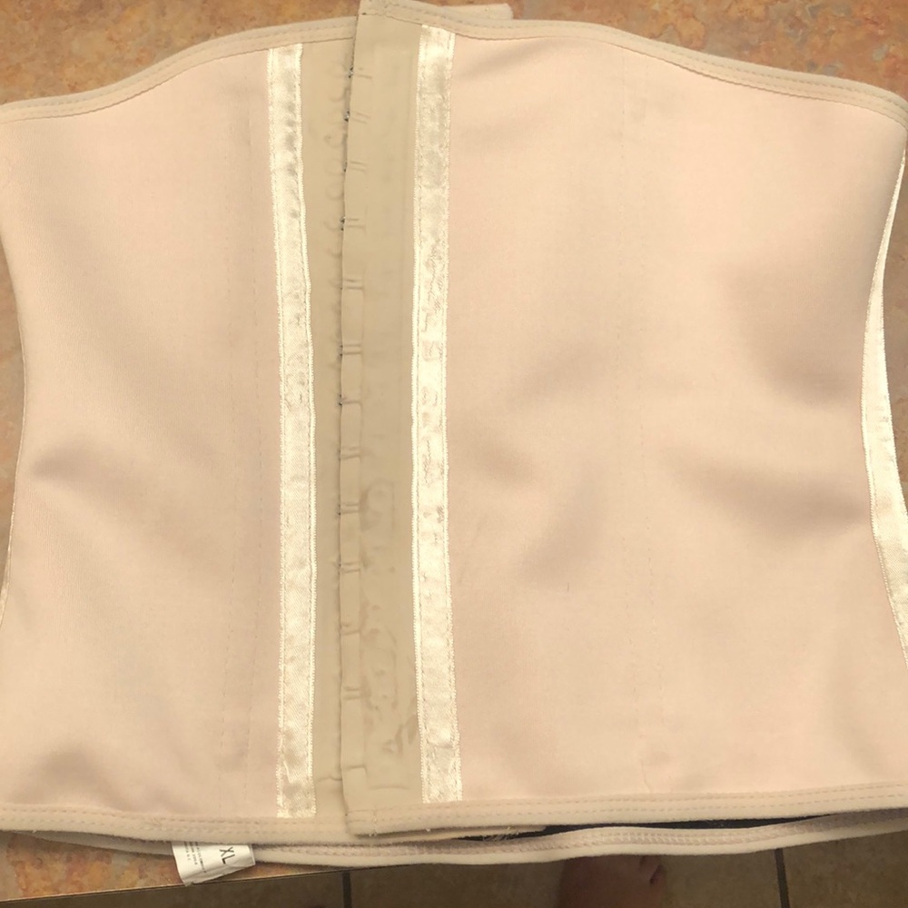 Colombian Waist shaper/corset very slimming